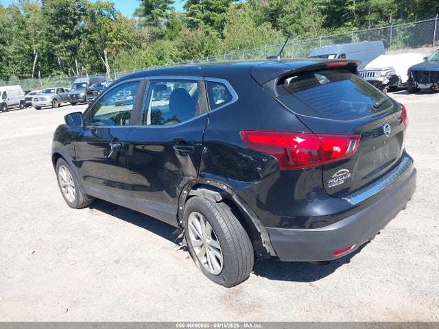 JN1BJ1CR5HW142264 Nissan Rogue Sport S