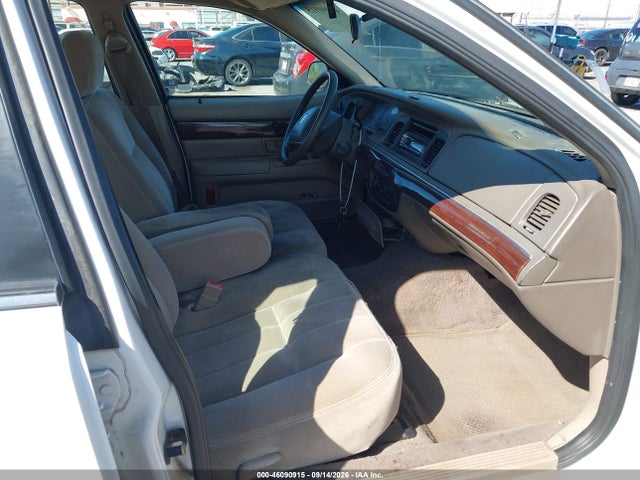 46090915 :رقم المزاد ، 2MEFM74W33X639743 vin ، 2003 Mercury Grand Marquis Gs مزاد بيع