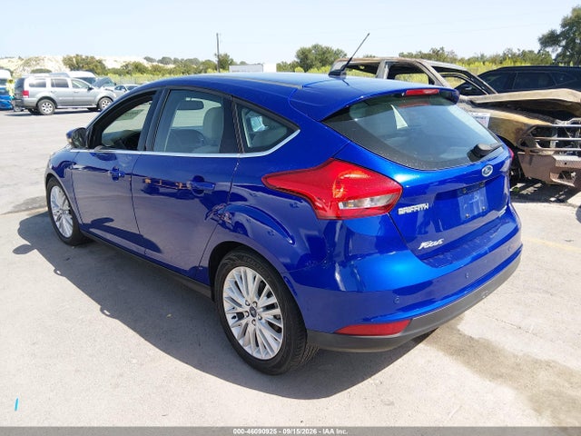 Ford Focus Titanium 2015 1FADP3N24FL210414 Image 3