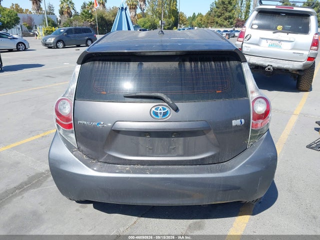 Toyota Prius C One 2014 JTDKDTB38E1069476 Image 17