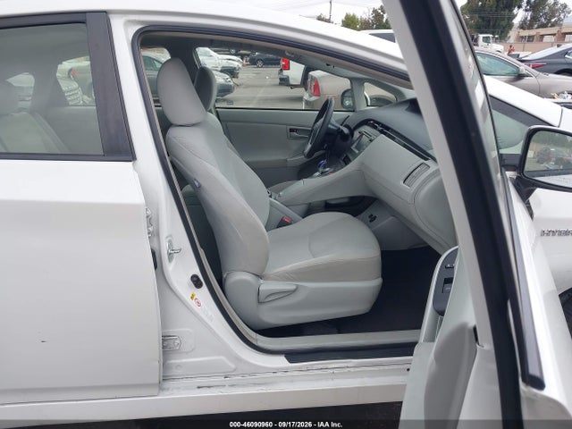 Toyota Prius Two 2015 JTDKN3DU6F0399949 Image 5