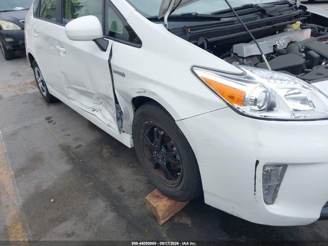 Toyota Prius Two 2015 JTDKN3DU6F0399949 Image 6