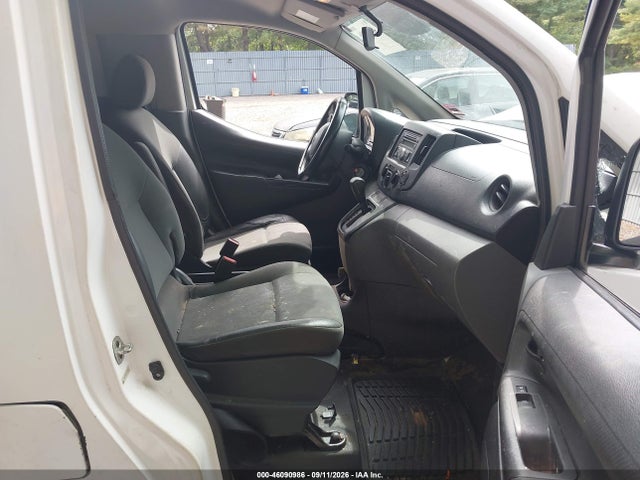 2015 Nissan Nv200 Sv მანქანა იყიდება აუქციონზე, vin: 3N6CM0KN9FK700608, აუქციონის ნომერი: 46090986