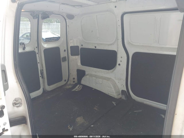 2015 Nissan Nv200 Sv მანქანა იყიდება აუქციონზე, vin: 3N6CM0KN9FK700608, აუქციონის ნომერი: 46090986