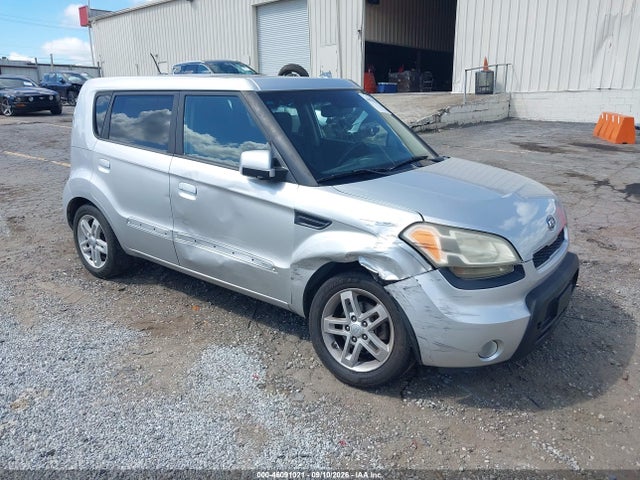 46091021 :رقم المزاد ، KNDJT2A22A7703972 vin ، 2010 Kia Soul + مزاد بيع