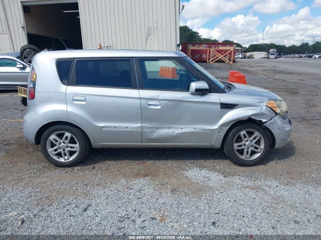 46091021 :رقم المزاد ، KNDJT2A22A7703972 vin ، 2010 Kia Soul + مزاد بيع