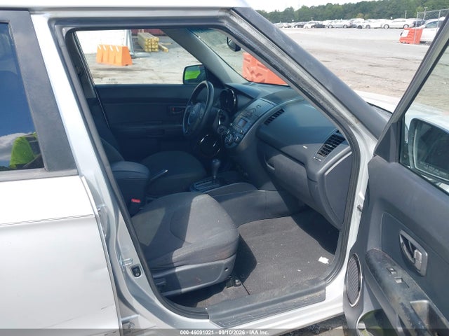 46091021 :رقم المزاد ، KNDJT2A22A7703972 vin ، 2010 Kia Soul + مزاد بيع