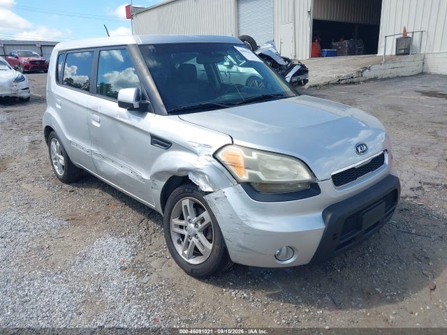 46091021 :رقم المزاد ، KNDJT2A22A7703972 vin ، 2010 Kia Soul + مزاد بيع