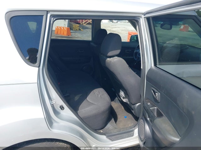 46091021 :رقم المزاد ، KNDJT2A22A7703972 vin ، 2010 Kia Soul + مزاد بيع