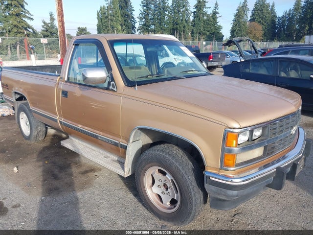 46091064 :رقم المزاد ، 1GCFK24K7JE152082 vin ، 1988 Chevrolet Gmt-400 K2500 مزاد بيع