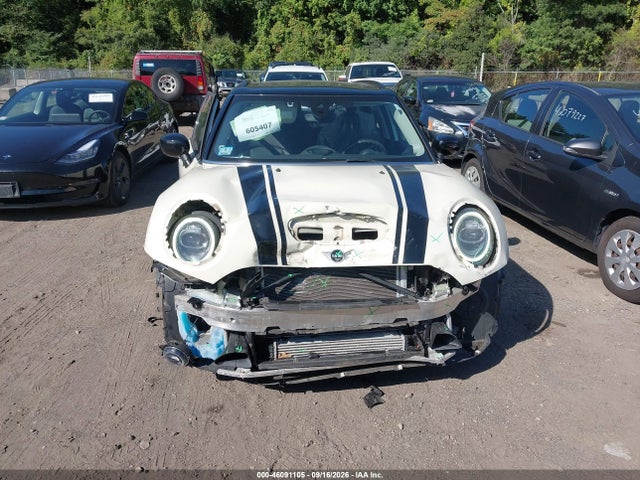 2020 Mini Clubman Cooper S მანქანა იყიდება აუქციონზე, vin: WMWXJ1C08L2M32841, აუქციონის ნომერი: 46091105