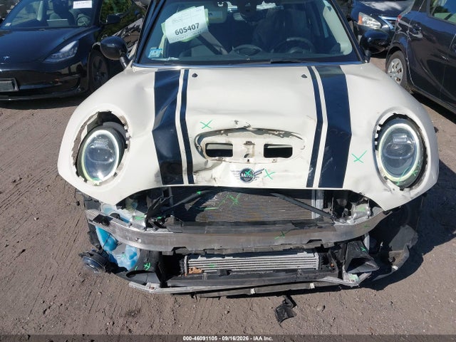 2020 Mini Clubman Cooper S მანქანა იყიდება აუქციონზე, vin: WMWXJ1C08L2M32841, აუქციონის ნომერი: 46091105