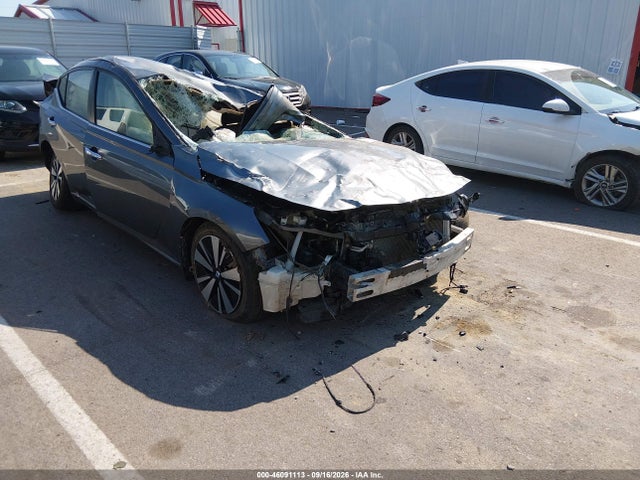 46091113 :رقم المزاد ، 1N4BL4DVXNN306538 vin ، 2022 Nissan Altima Sv Fwd مزاد بيع
