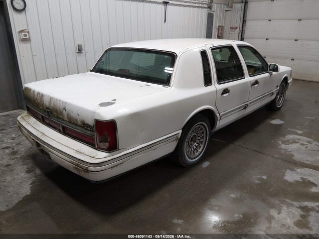 Aukcja sprzedaży 1996 Lincoln Town Car Executive, vin: 1LNLM81W1TY632428, numer aukcji: 46091143