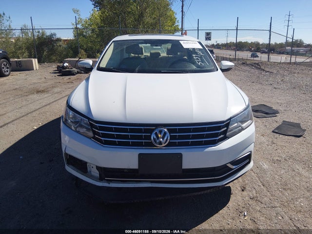 1VWLA7A37KC005139 Volkswagen Passat 2.0t Wolfsburg Edition