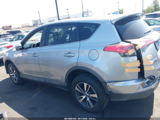 Toyota Rav4 Xle 2018 2T3WFREV9JW483339 Image 15