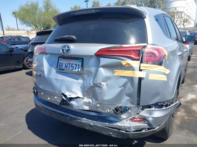 Toyota Rav4 Xle 2018 2T3WFREV9JW483339 Image 12