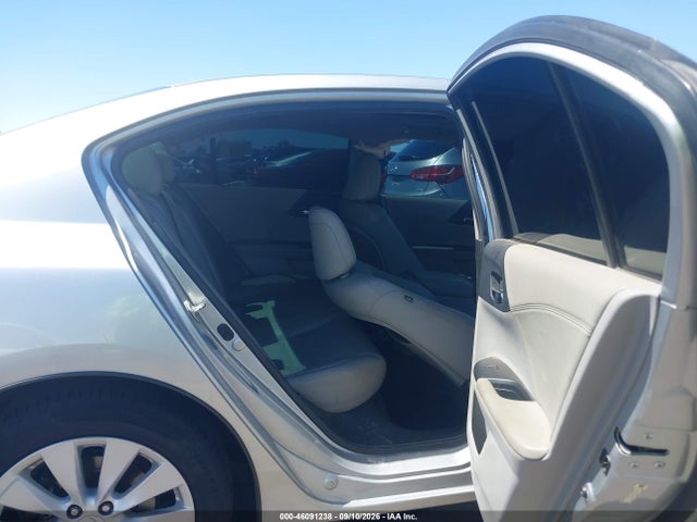 46091238 :رقم المزاد ، 1HGCR3F86DA012186 vin ، 2013 Honda Accord Ex-l V-6 مزاد بيع