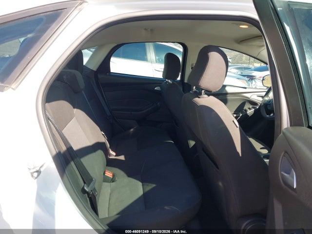 Продажа на аукционе авто 2015 Ford Focus Se, vin: 1FADP3F22FL256189, номер лота: 46091249