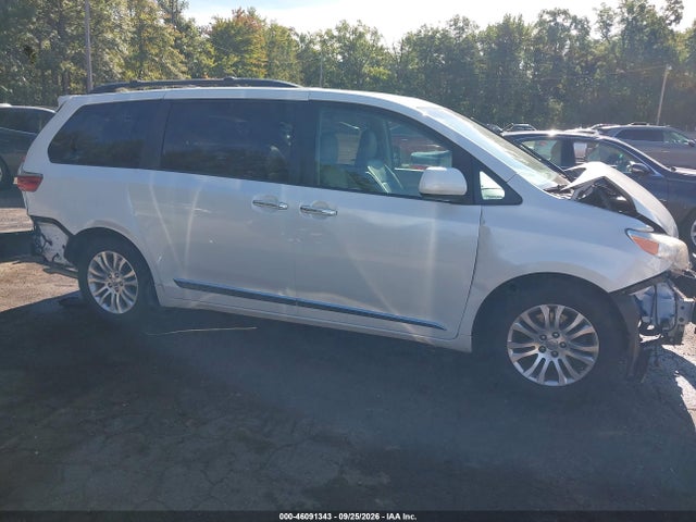 Aukcja sprzedaży 2017 Toyota Sienna Xle Premium 8 Passenger, vin: 5TDYZ3DC8HS850921, numer aukcji: 46091343