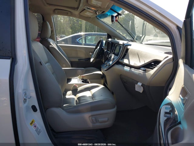 Aukcja sprzedaży 2017 Toyota Sienna Xle Premium 8 Passenger, vin: 5TDYZ3DC8HS850921, numer aukcji: 46091343