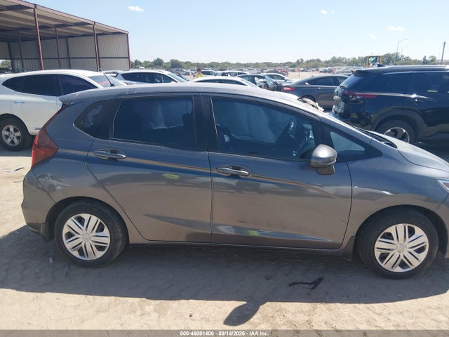 46091400 :رقم المزاد ، 3HGGK5H44KM737393 vin ، 2019 Honda Fit Lx مزاد بيع