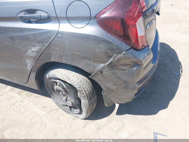 46091400 :رقم المزاد ، 3HGGK5H44KM737393 vin ، 2019 Honda Fit Lx مزاد بيع