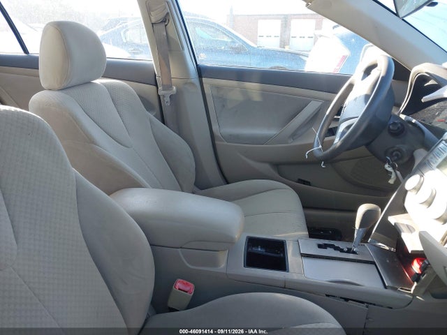 46091414 :رقم المزاد ، 4T1BE46K79U852888 vin ، 2009 Toyota Camry Le مزاد بيع