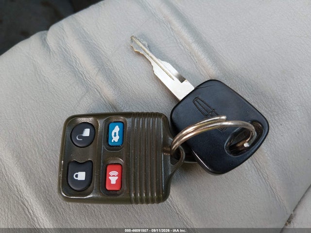 Продажа на аукционе авто 1998 Lincoln Continental, vin: 1LNFM97V6WY606395, номер лота: 46091507