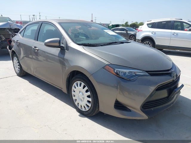46091516 :رقم المزاد ، 5YFBURHE3HP582484 vin ، 2017 Toyota Corolla Le مزاد بيع