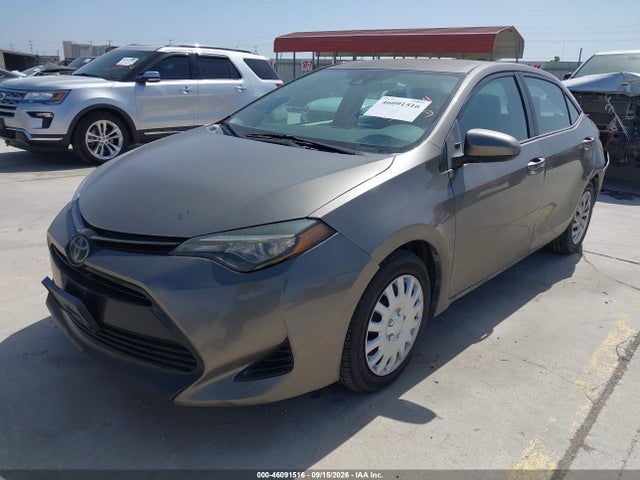 46091516 :رقم المزاد ، 5YFBURHE3HP582484 vin ، 2017 Toyota Corolla Le مزاد بيع