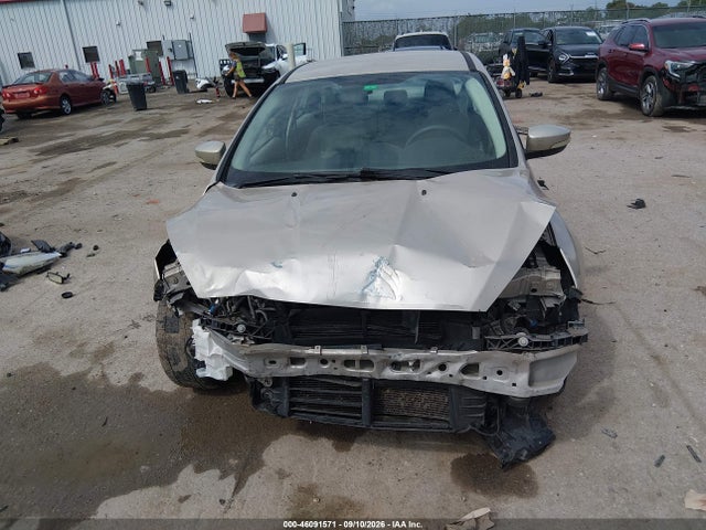 Ford FOCUS SE 2017 1FADP3F24HL252132 Image 13