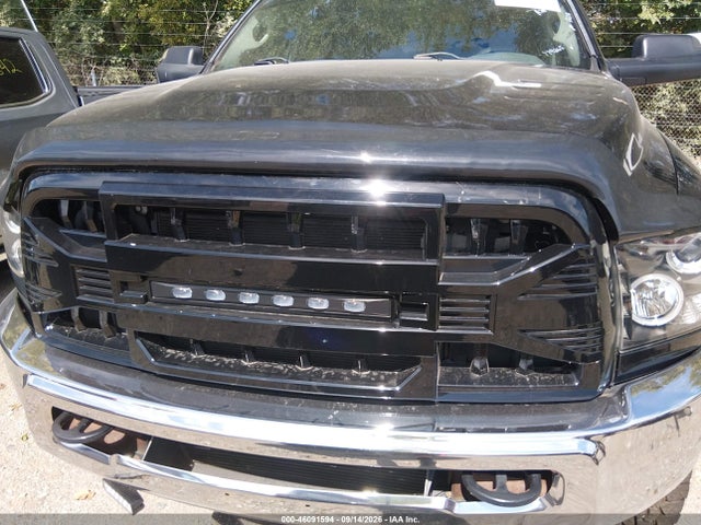 46091594 :رقم المزاد ، 3C6UR5CL6EG106781 vin ، 2014 Ram 2500 Tradesman مزاد بيع