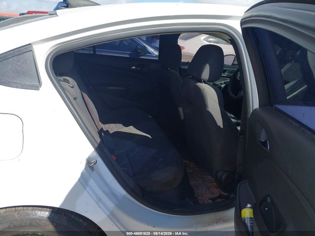 Chevrolet Cruze Ls Auto 2016 1G1BC5SM4G7327363 Image 8