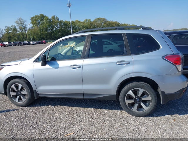 46091653 :رقم المزاد ، JF2SJABC5HH425974 vin ، 2017 Subaru Forester 2.5i مزاد بيع