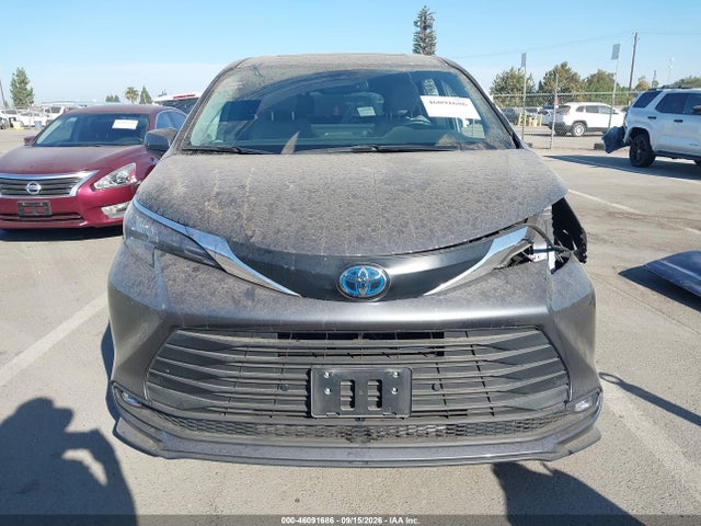 5TDYSKFC7SS175520 Toyota SIENNA XLE
