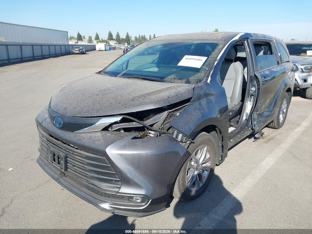 5TDYSKFC7SS175520 Toyota SIENNA XLE
