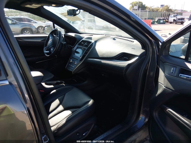 Продаж на аукціоні авто 2018 Lincoln Mkc Premiere, vin: 5LMCJ1C99JUL21158, номер лоту: 46091690
