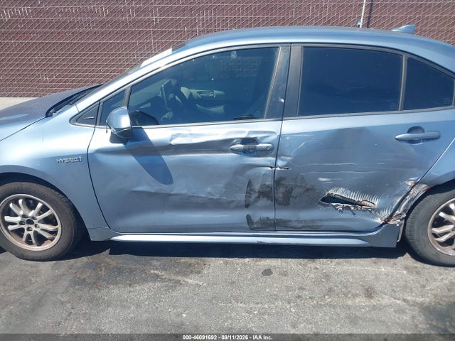 Toyota Corolla Hybrid Le 2021 JTDEAMDE1MJ018006 Image 17