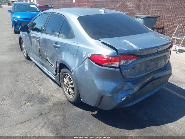 Toyota Corolla Hybrid Le 2021 JTDEAMDE1MJ018006 Image 3