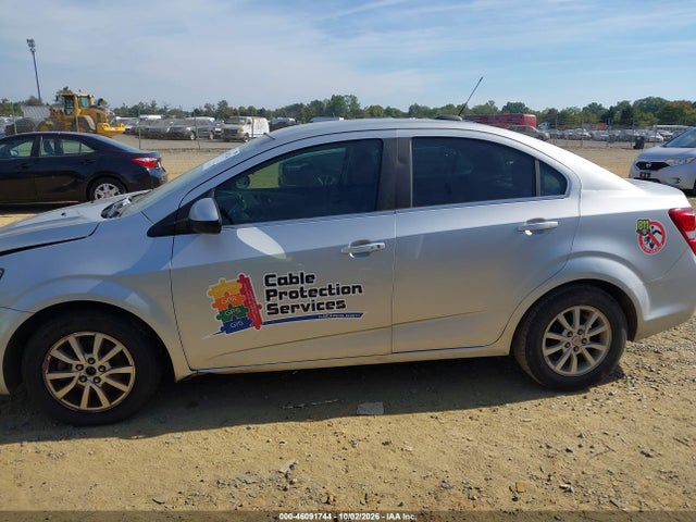 46091744 :رقم المزاد ، 1G1JD5SB1K4111259 vin ، 2019 Chevrolet Sonic Lt Auto مزاد بيع