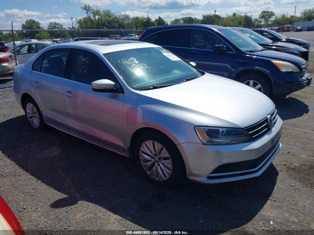 46091802 :رقم المزاد ، 3VWD17AJ8FM283555 vin ، 2015 Volkswagen Jetta 1.8t Se مزاد بيع