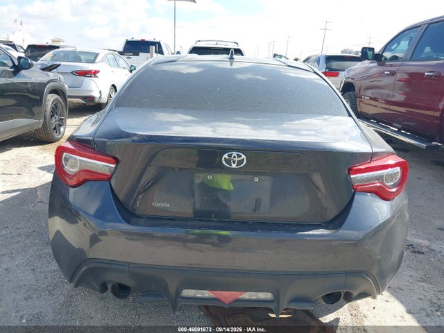 46091873 :رقم المزاد ، JF1ZNAA13H8704735 vin ، 2017 Toyota 86 مزاد بيع