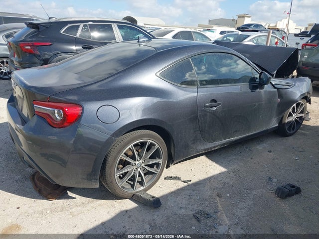 46091873 :رقم المزاد ، JF1ZNAA13H8704735 vin ، 2017 Toyota 86 مزاد بيع