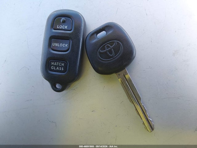2005 Toyota Matrix Xr მანქანა იყიდება აუქციონზე, vin: 2T1KR32E45C460347, აუქციონის ნომერი: 46091908
