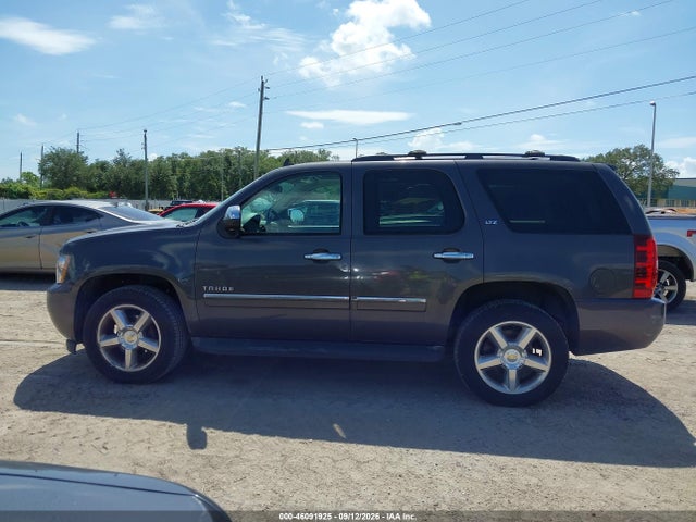 46091925 :رقم المزاد ، 1GNUKCE05AR276748 vin ، 2010 Chevrolet Tahoe Ltz مزاد بيع