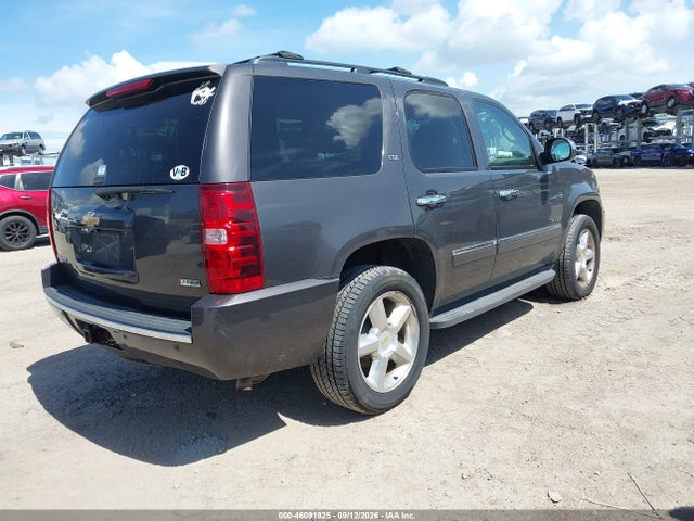 46091925 :رقم المزاد ، 1GNUKCE05AR276748 vin ، 2010 Chevrolet Tahoe Ltz مزاد بيع