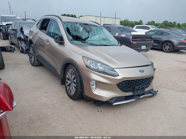 46091931 :رقم المزاد ، 1FMCU0DZ5MUA64328 vin ، 2021 Ford Escape Titanium Hybrid مزاد بيع