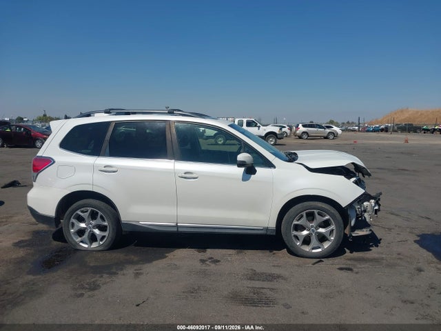 Subaru Forester 2.5i Touring 2017 JF2SJAWC5HH465143 Image 13