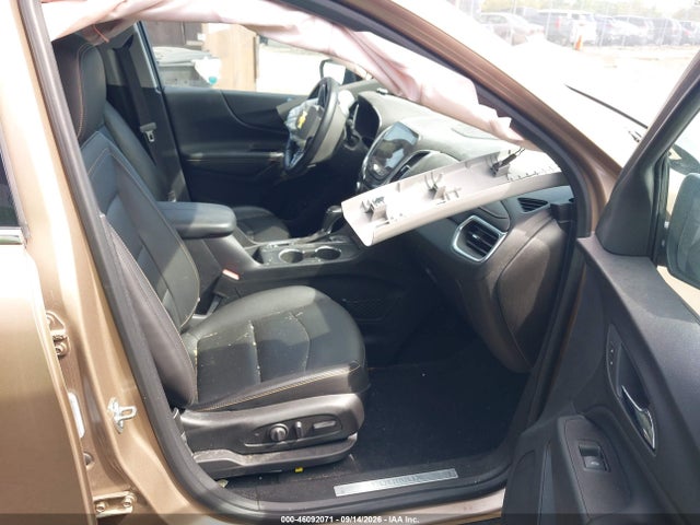 Продажа на аукционе авто 2019 Chevrolet Equinox Premier, vin: 2GNAXNEV5K6115552, номер лота: 46092071